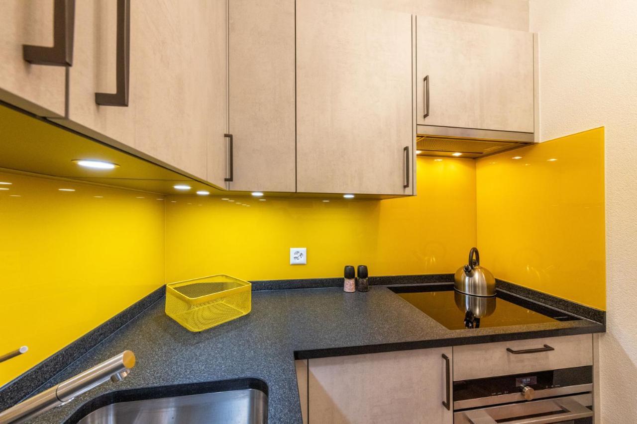 Ambassador Yellow Home 格雷兴 外观 照片
