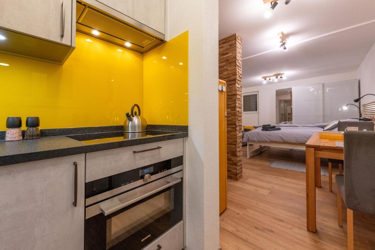 Ambassador Yellow Home 格雷兴 外观 照片