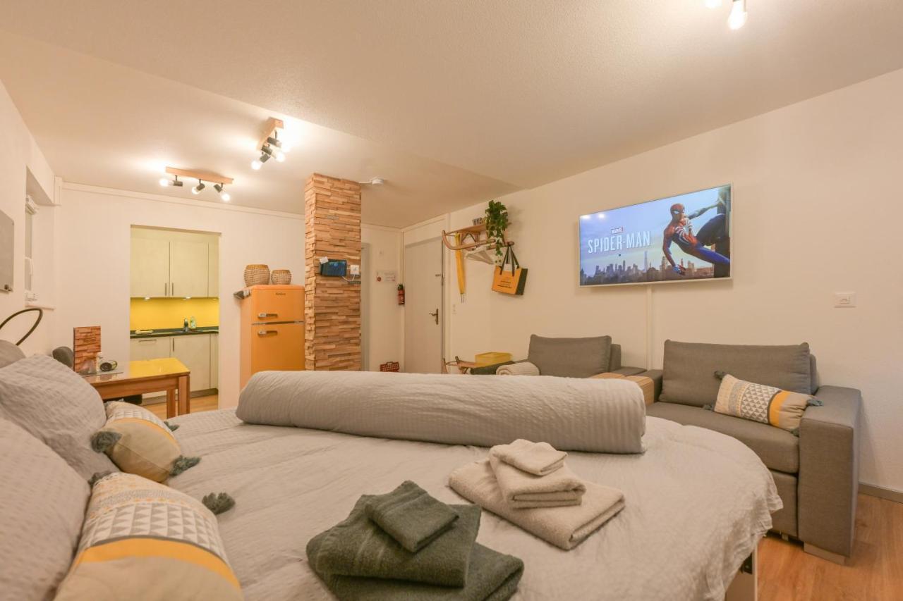 Ambassador Yellow Home 格雷兴 外观 照片