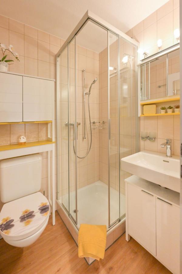 Ambassador Yellow Home 格雷兴 外观 照片